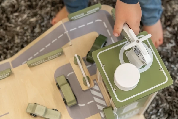 Parkeer de helikopter op het platform