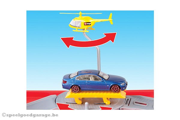 Met draaiplateau en helikopter.