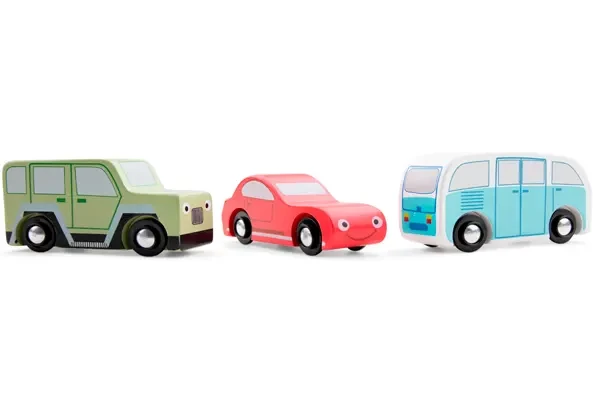 Een terreinwagen, raceauto en busje