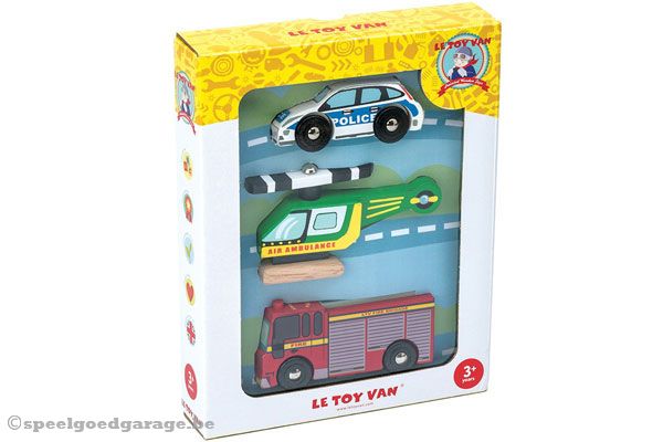 Bestaande uit een brandweerwagen, helikopter en politiewagen.