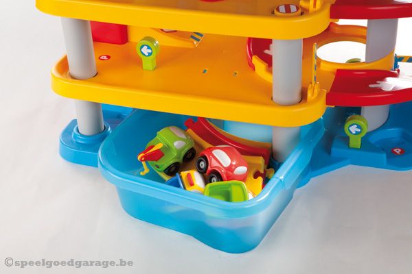Inclusief kunststof bak voor je speelgoed.