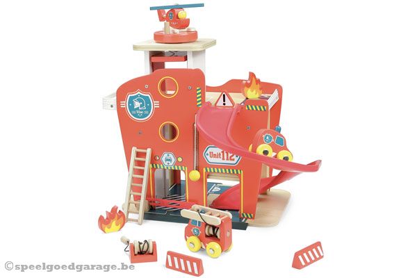 Met een helikopterplatform en autolift.