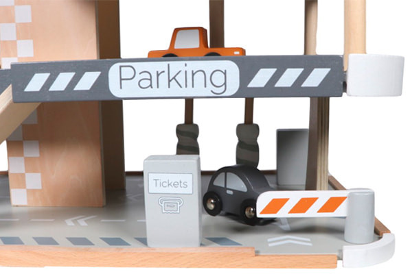 Kaartjesautomaat en slagboom